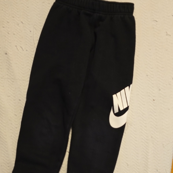 Nike Kids Black Sweatpants with White Logo - Picture 6 of 9